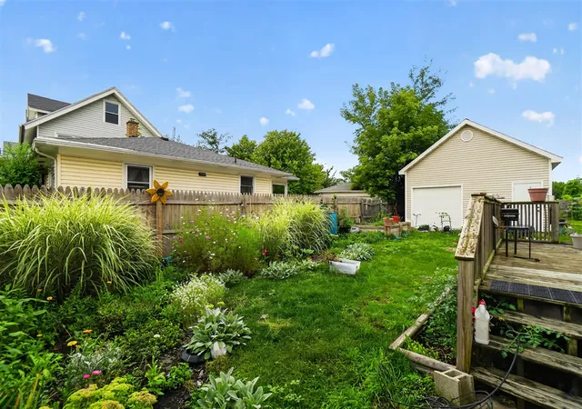 Photo 2 of Single family home for sale at 637 Leonard St, Grand Rapids, MI 49503 | MLS# 70552402 | Listing updated on 2026-09-03
