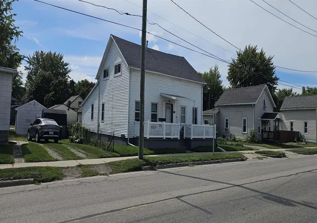 Photo 3 of Multi family home for sale at 3226 N Water St, Bay City, MI 48708 | MLS# 50222329 | Listing updated on 2026-09-21