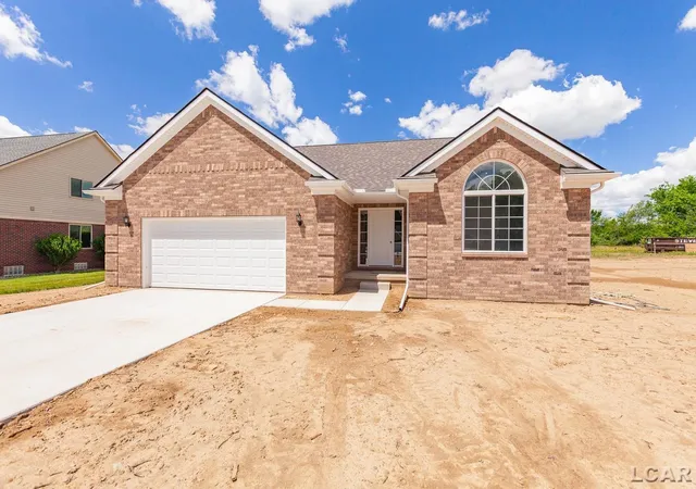 Photo 2 of Single family home for sale at 3578 Serra Dr, Tecumseh, MI 49286 | MLS# 50220808 | Listing updated on 2026-09-15