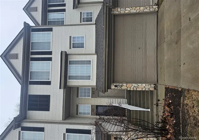 Photo 1 of Condo for sale at 215 Oak Ridge Dr, Pontiac, MI 48341 | MLS# 61035610 | Listing updated on 2026-10-03