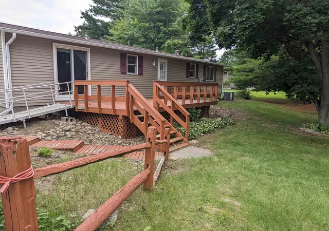 Photo 3 of Single family home for sale at 4711 N Elevator Rd, Pinconning, MI 48650 | MLS# 50221154 | Listing updated on 2026-09-09