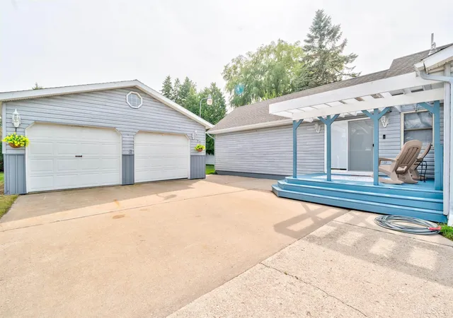 Photo 3 of Single family home for sale at 631 Garden Ave, Manistique, MI 49854 | MLS# 50220644 | Listing updated on 2026-09-12