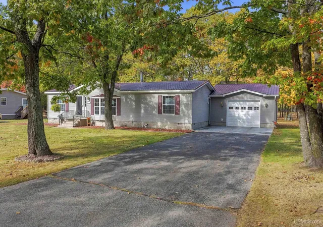 Photo 1 of Single family home for sale at 2600 S Hill Rd #Lot 30, Gladstone, MI 49837 | MLS# 50224695 | Listing updated on 2026-10-26