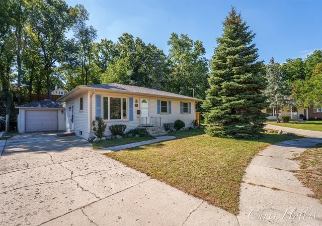Photo 1 of Single family home for sale at 960 Walcott St, Wyoming, MI 49509 | MLS# 70561669 | Listing updated on 2026-10-30