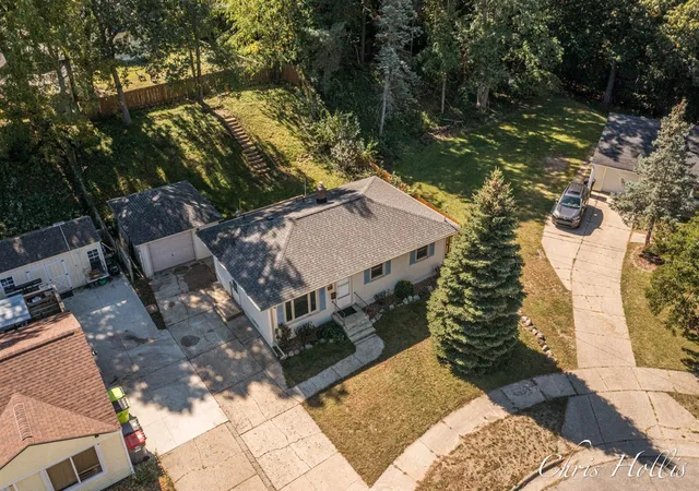 Photo 2 of Single family home for sale at 960 Walcott St, Wyoming, MI 49509 | MLS# 70561669 | Listing updated on 2026-10-30
