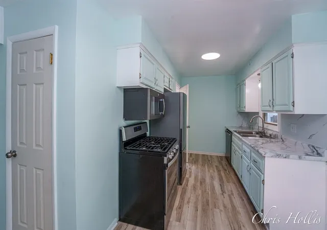 Photo 4 of Single family home for sale at 960 Walcott St, Wyoming, MI 49509 | MLS# 70561669 | Listing updated on 2026-10-30