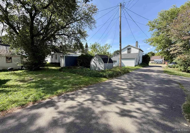 Photo 40 of Single family home for sale at 105 E Johnson St, Ishpeming, MI 49849 | MLS# 50221716 | Listing updated on 2026-10-09