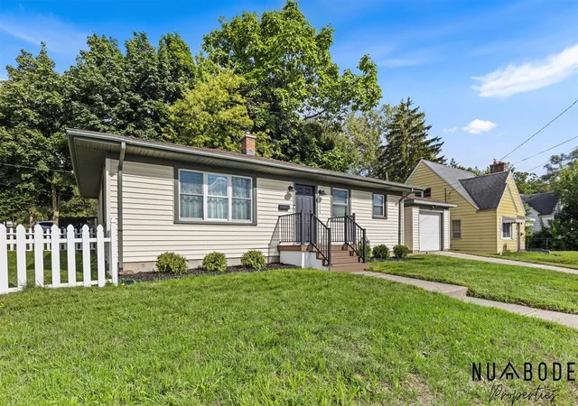 Photo 2 of Sale Pending at 2114 Kalamazoo Ave, Grand Rapids, MI 49507 | MLS# 70555206 | Listing updated on 2026-09-01