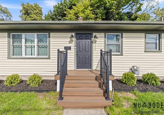 Photo 3 of Sale Pending at 2114 Kalamazoo Ave, Grand Rapids, MI 49507 | MLS# 70555206 | Listing updated on 2026-09-01