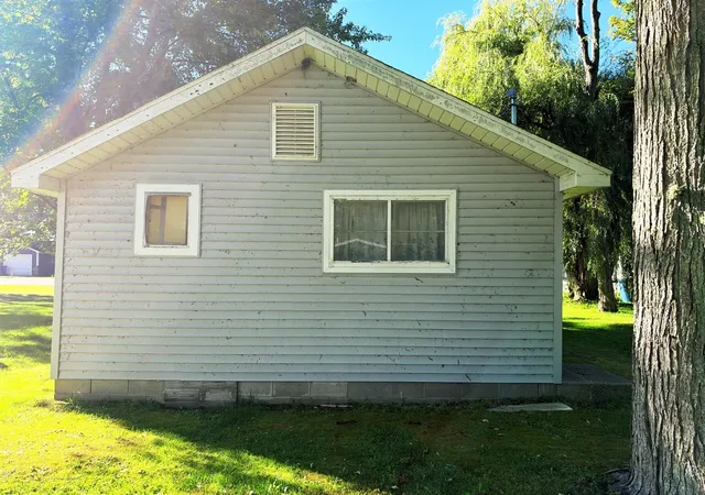 Photo 2 of Single family home for sale at 12352 E Houghton Lake Dr, Houghton Lake, MI 48629 | MLS# 70562522 | Listing updated on 2026-10-09