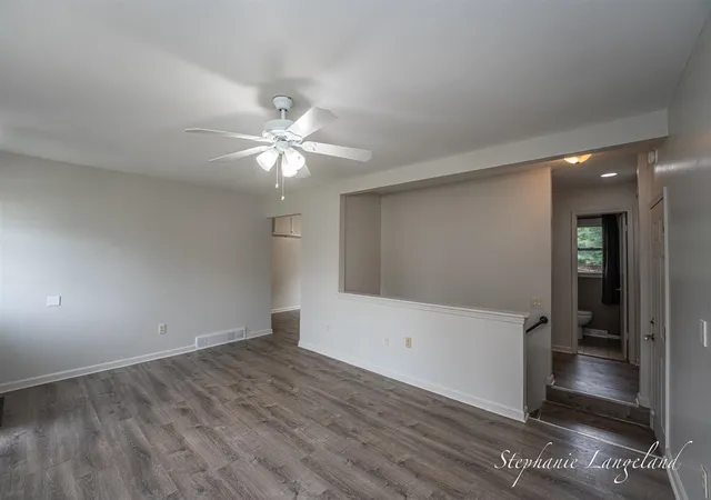 Photo 4 of Single family home for sale at 276 Homer Ln, Coopersville, MI 49404 | MLS# 70555258 | Listing updated on 2026-09-13