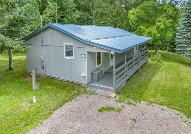 Photo 3 of Single family home for sale at 1517 S Whitney Rd, Beaverton, MI 48612 | MLS# 50220798 | Listing updated on 2026-09-18