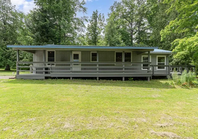Photo 3 of Single family home for sale at 1517 S Whitney Rd, Beaverton, MI 48612 | MLS# 50220798 | Listing updated on 2026-09-18