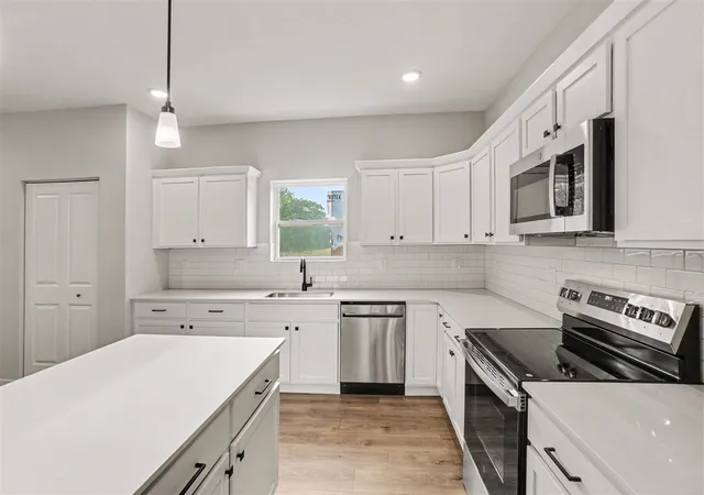 Photo 3 of Single family home for sale at 2098 Kristin Ct, Muskegon, MI 49442 | MLS# 70555691 | Listing updated on 2026-09-11