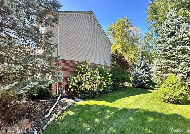 Photo 3 of Single family home for sale at 48760 5th Avenue, Canton, MI 48188 | MLS# 61031823 | Listing updated on 2026-10-08