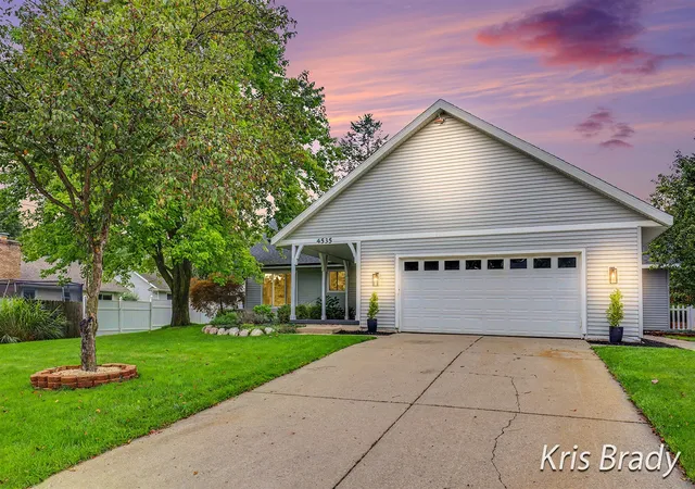 Photo 2 of Sale Pending at 4535 Forest Lake Ct, Grand Rapids, MI 49546 | MLS# 70557216 | Listing updated on 2026-09-11