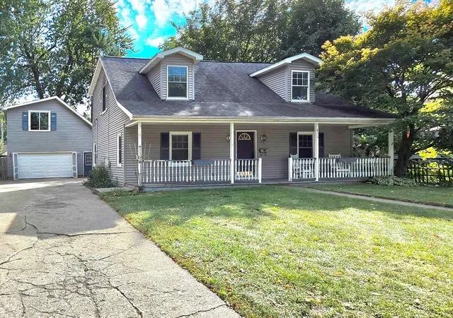 Photo 2 of Single family home for sale at 602 Fillmore Pl, Bay City, MI 48708 | MLS# 50222912 | Listing updated on 2026-10-23