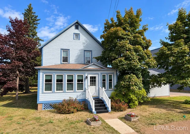 Single family home for sale at 101 E Arch St, Negaunee, MI 49866 | MLS# 50223235 | Listing updated on 2026-10-21