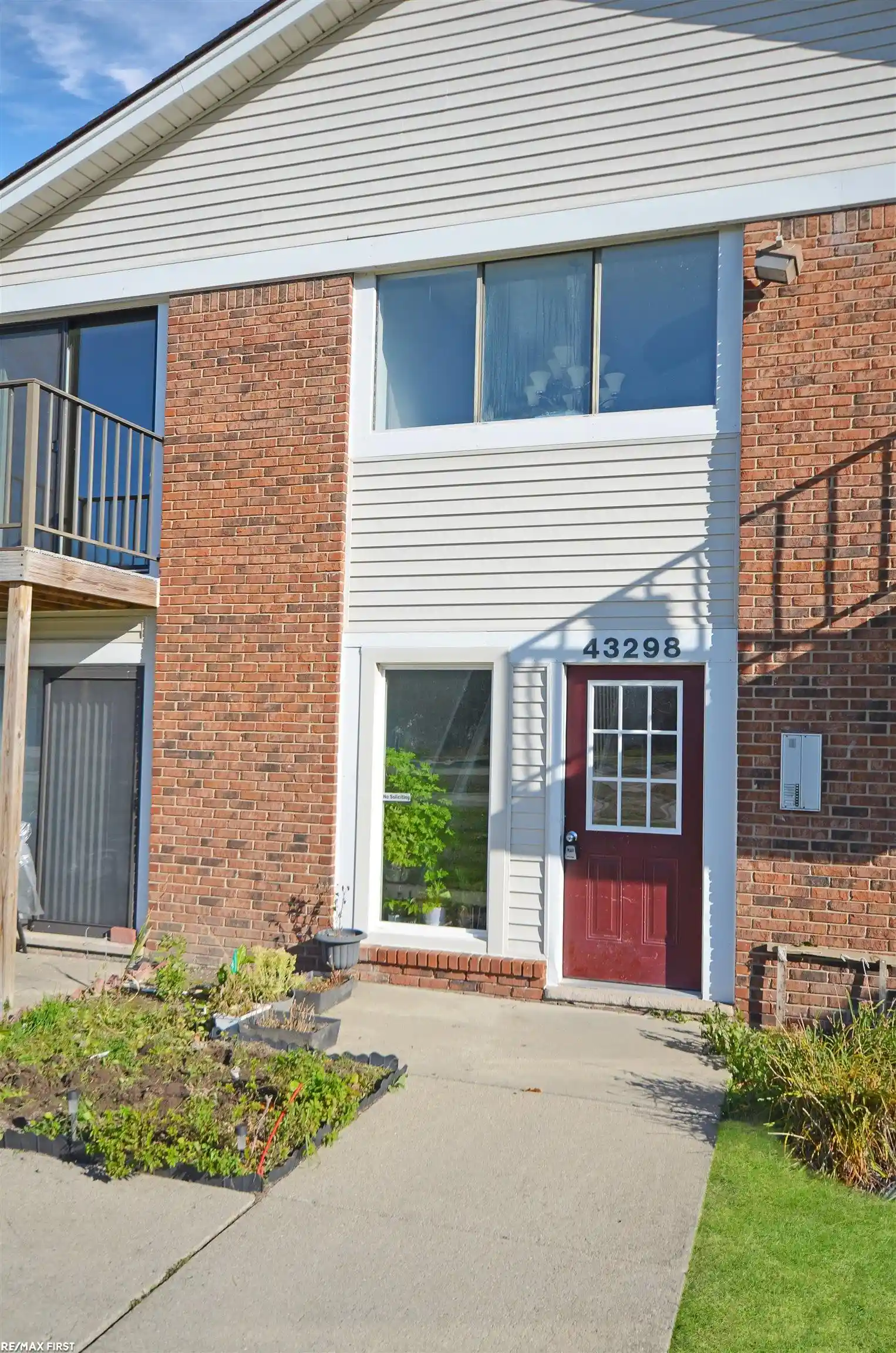 Listing Photo 1 - Condo for sale in 43298 Mound Rd located at 43298 Mound Rd, Sterling Heights, MI 48314 - Unit #40