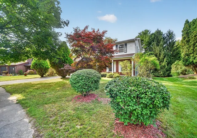 Photo 2 of Single family home for sale at 891 Moss Glen Cir, Haslett, MI 48840 | MLS# 70555210 | Listing updated on 2026-09-27