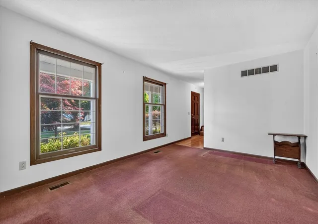 Photo 4 of Single family home for sale at 891 Moss Glen Cir, Haslett, MI 48840 | MLS# 70555210 | Listing updated on 2026-09-27