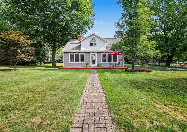 Photo 1 of Single family home for sale at 2620 Middle Lake Rd, Twin Lake, MI 49457 | MLS# 70547110 | Listing updated on 2026-09-11