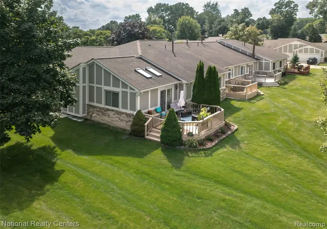 Photo 1 of Sale Pending at 42186 Blossom Ln #40, Clinton Township, MI 48038 | MLS# 61032022 | Listing updated on 2026-10-11