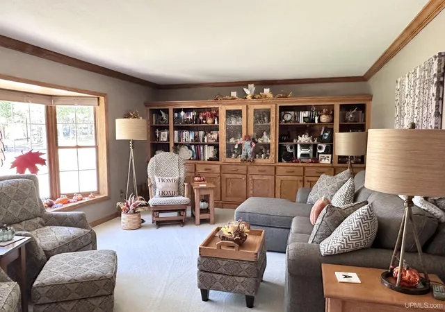 Photo 3 of Single family home for sale at W8862 W Lakeview Dr, Iron Mountain, MI 49801 | MLS# 50221325 | Listing updated on 2026-09-15