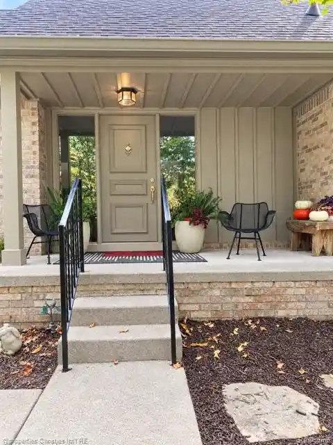 Listing Photo 2 - Condo for sale in 22241 Vlg Pines Dr located at 22241 Vlg Pines Dr, Beverly Hills, MI 48025 - Unit 22241 Village Pines Dr
