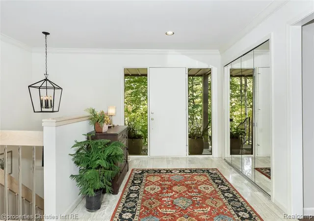 Listing Photo 3 - Condo for sale in building located at 22241 Vlg Pines Dr, Beverly Hills, MI 48025