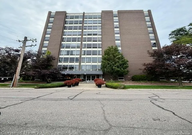 Condo for sale at 20 Chestnut St #602, Wyandotte, MI 48192 5246 | MLS# 61025898 | Listing updated on 2026-09-03