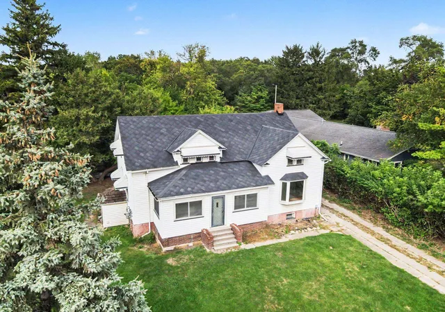 Photo 3 of Single family home for sale at 49 Salzburg Rd, Bay City, MI 48706 | MLS# 50222709 | Listing updated on 2026-10-08