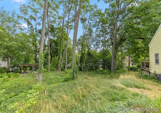 Photo 3 of Single family home for sale at 2600 Day Ave, Grand Rapids, MI 49544 | MLS# 70545694 | Listing updated on 2026-09-12