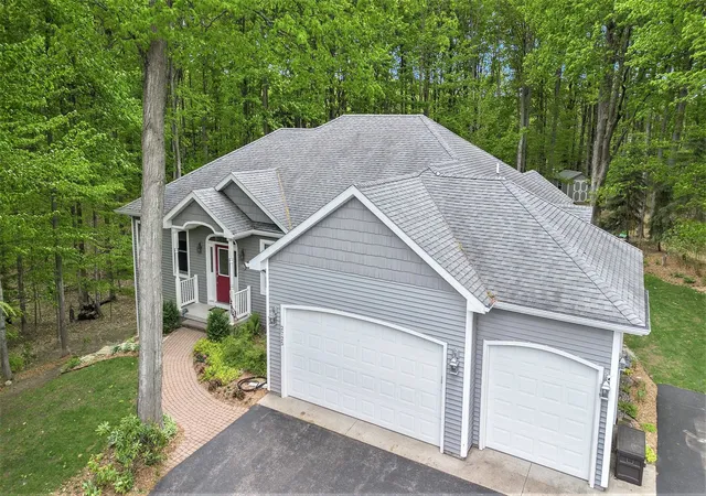 Photo 4 of Single family home for sale at 2725 Blue Meadow Dr #Lot: 34, 35, Traverse City, MI 49685 | MLS# 80073343 | Listing updated on 2026-09-12