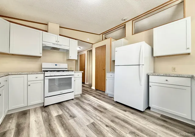 Photo 3 of Manufactured home for sale at 2600 S Hl Lot 41 Rd, Gladstone, MI 49837 | MLS# 50220638 | Listing updated on 2026-09-03