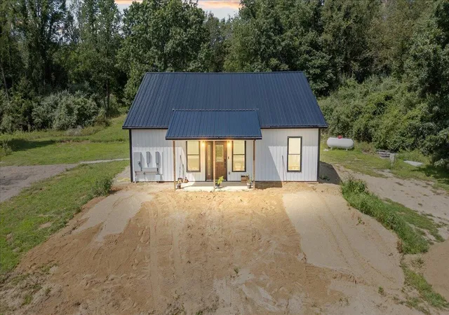 Photo 1 of Single family home for sale at 25455 N L Dr, Albion, MI 49224 | MLS# 70554836 | Listing updated on 2026-09-14