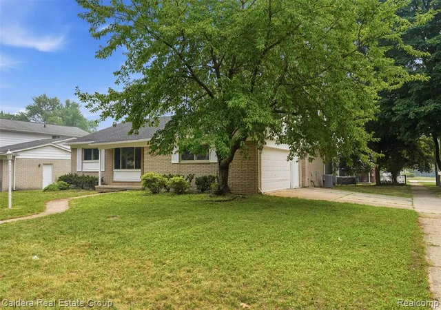 Photo 2 of Single family home for sale at 20291 Lacrosse Ave, Southfield, MI 48076 5438 | MLS# 61012333 | Listing updated on 2026-10-20