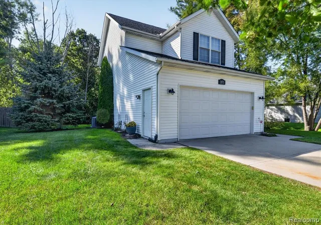 Photo 3 of Single family home for sale at 2071 Edward Ln, Kimball, MI 48074 | MLS# 61031562 | Listing updated on 2026-10-24