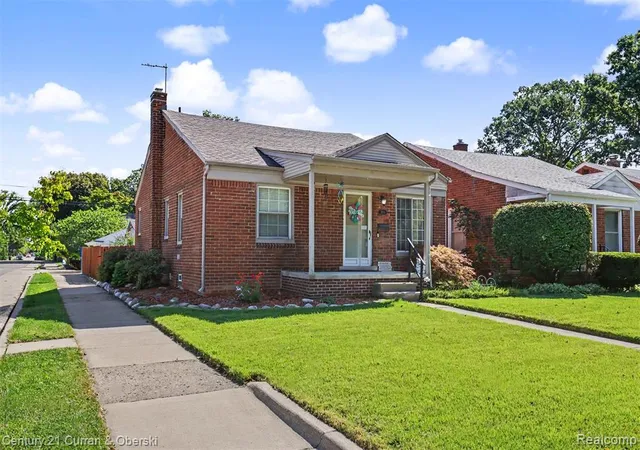 Photo 2 of Sale Pending at 2903 Cornell St, Dearborn, MI 48124 | MLS# 61030610 | Listing updated on 2026-10-08