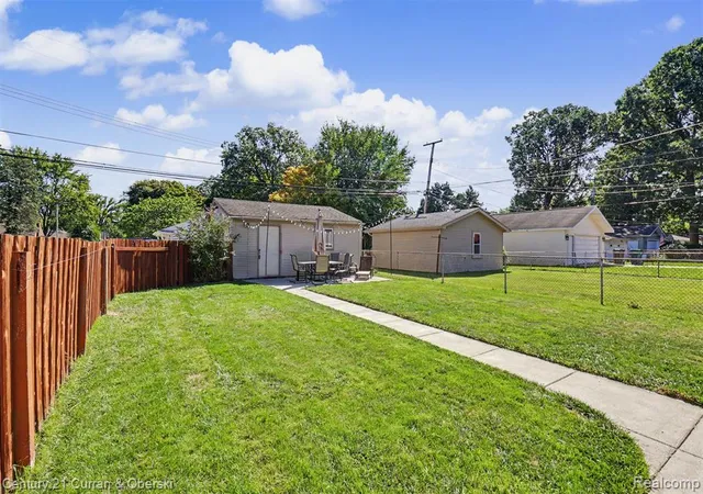 Photo 3 of Sale Pending at 2903 Cornell St, Dearborn, MI 48124 | MLS# 61030610 | Listing updated on 2026-10-08