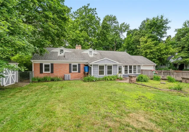 Photo 1 of Sale Pending at 1218 Pinehurst Blvd, Kalamazoo, MI 49006 | MLS# 70554425 | Listing updated on 2026-09-21