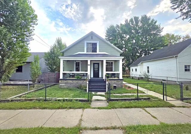 Photo 2 of Single family home for sale at 1205 Michigan Ave, Bay City, MI 48708 | MLS# 50217787 | Listing updated on 2026-09-02