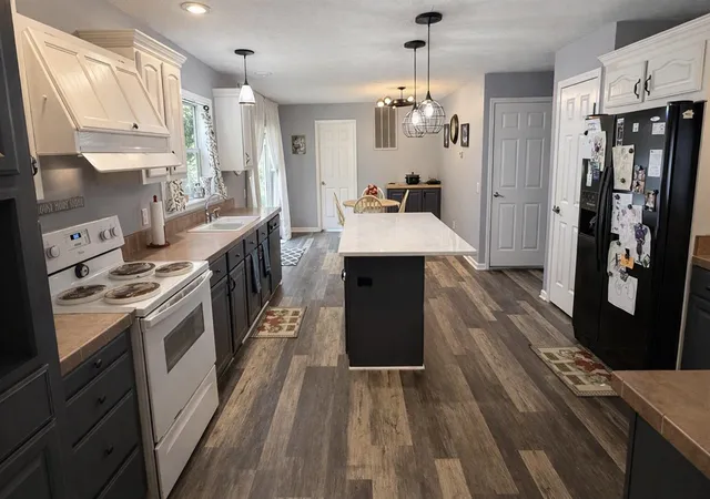 Photo 4 of Single family home for sale at 13198 Grand River Dr, Lowell, MI 49331 | MLS# 70557999 | Listing updated on 2026-09-25