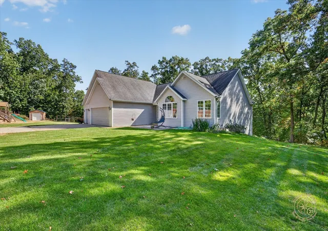 Photo 4 of Single family home for sale at 7144 Belmont Ave, Belmont, MI 49306 | MLS# 70564035 | Listing updated on 2026-10-21