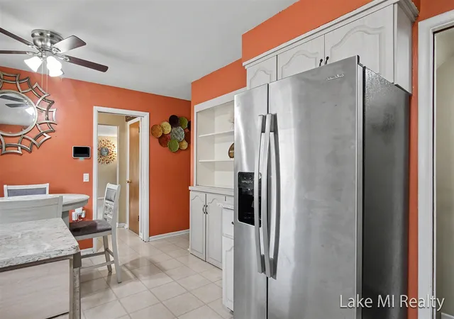 Photo 3 of Single family home for sale at 938 Calvary Ave, Grand Rapids, MI 49504 | MLS# 70547292 | Listing updated on 2026-10-03