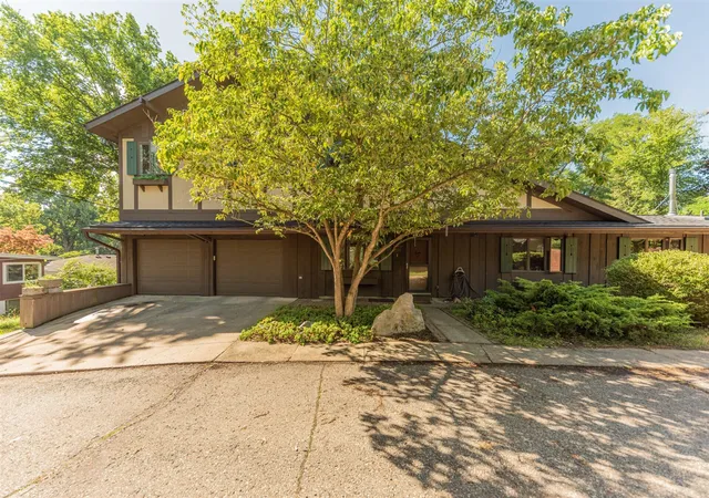 Photo 2 of Multi family home for sale at 1013 Fountain St, Ann Arbor, MI 48103 | MLS# 70555082 | Listing updated on 2026-09-13