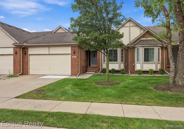 Photo 1 of Sale Pending at 28181 Cottonwood Ct #31, Chesterfield, MI 48047 | MLS# 61032045 | Listing updated on 2026-10-16