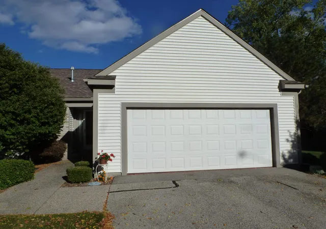 Photo 2 of Condo for sale at 5629 Cortland Cir Rd, Bay City, MI 48706 | MLS# 50223952 | Listing updated on 2026-10-14