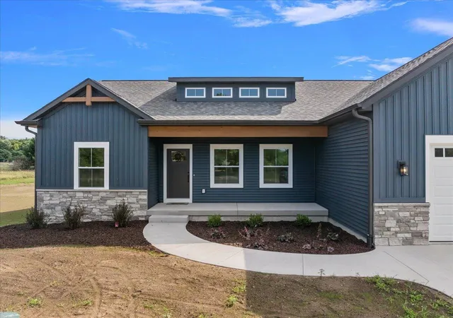 Photo 4 of Single family home for sale at 6440 17 Mile Rd, Cedar Springs, MI 49319 | MLS# 70557105 | Listing updated on 2026-09-14