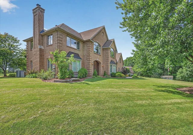 Photo 3 of Single family home for sale at 9425 Ravine Ridge Dr, Caledonia, MI 49316 | MLS# 70547169 | Listing updated on 2026-09-12